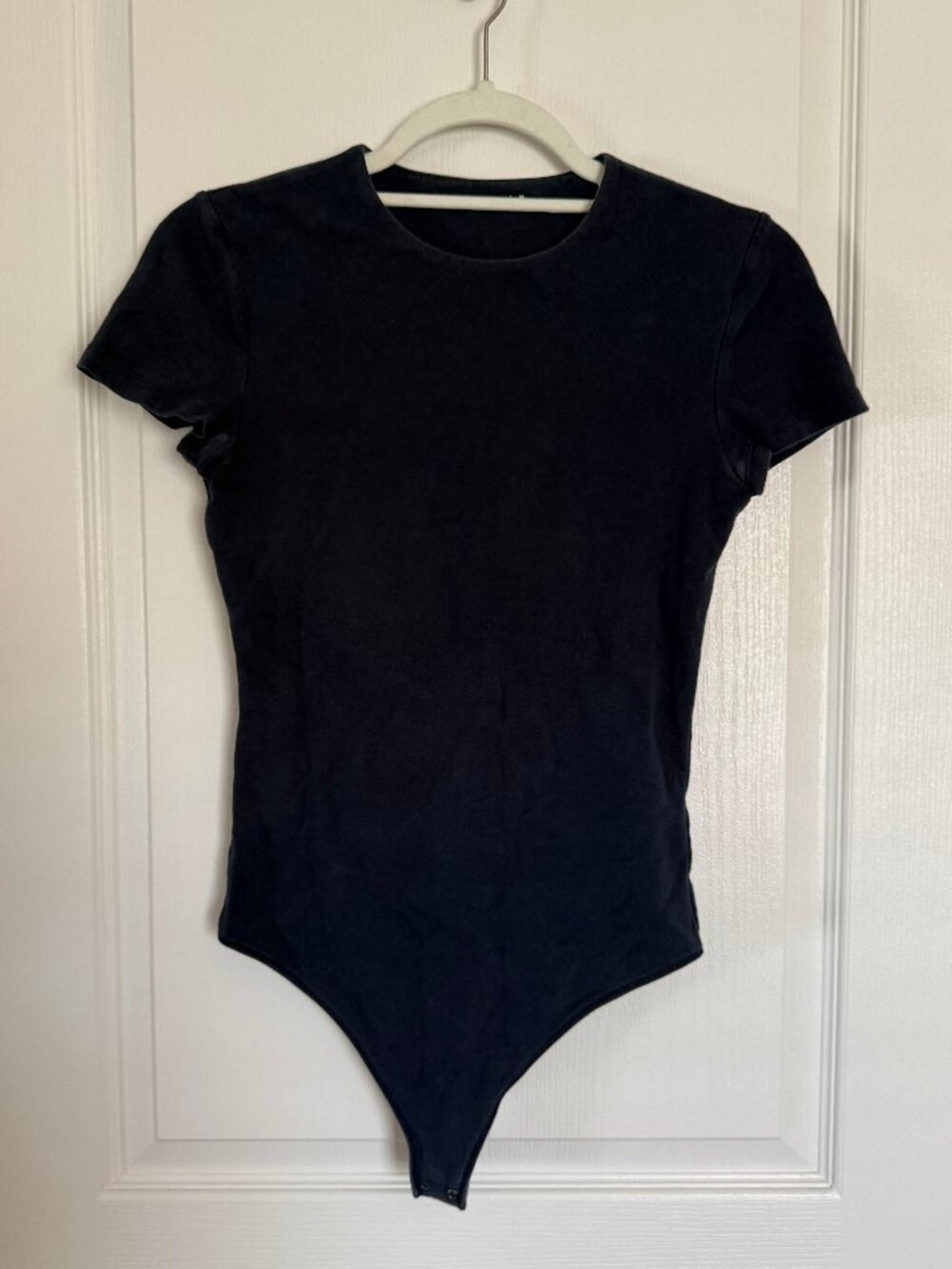 Abercrombie & Fitch Navy Cap Sleeve Crew Neck Bodysuit — Size M